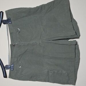 Jones New York Sport Olive Cargo Shorts
